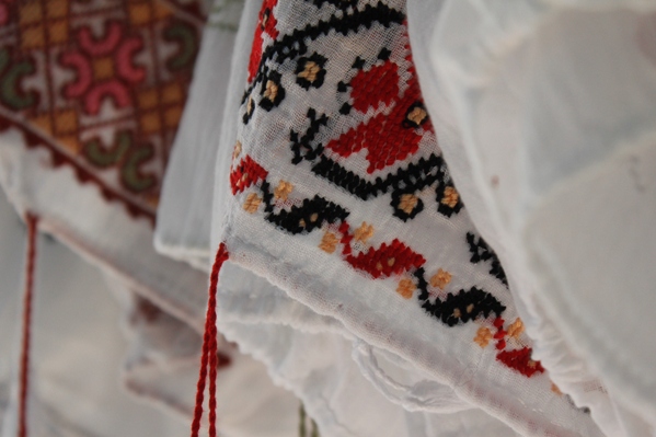 Cum alegi o ie tradițională autentică – ghid complet