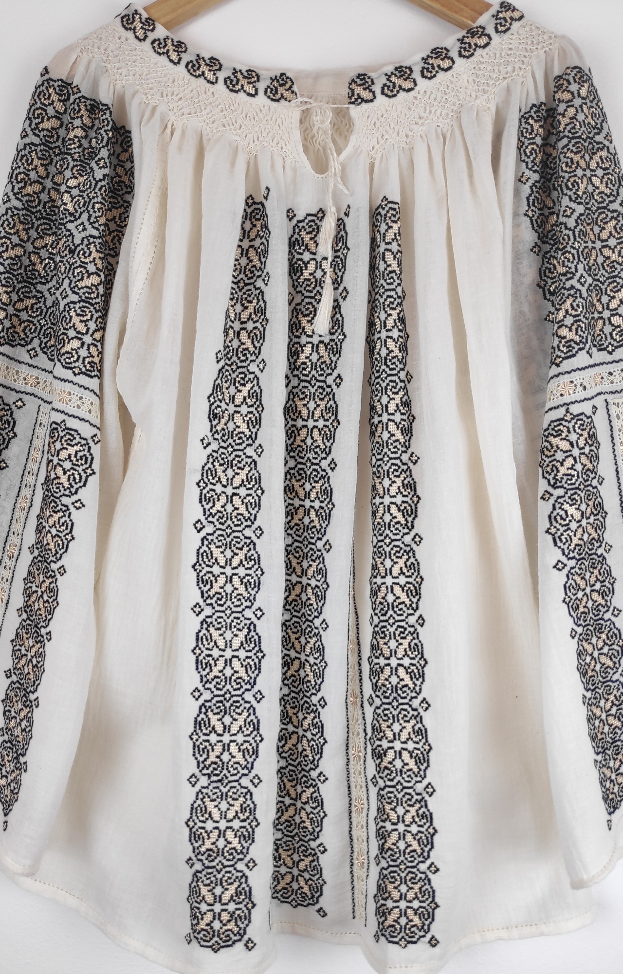 Ie_tradițională_românească_IE_72.9.13.1_p2