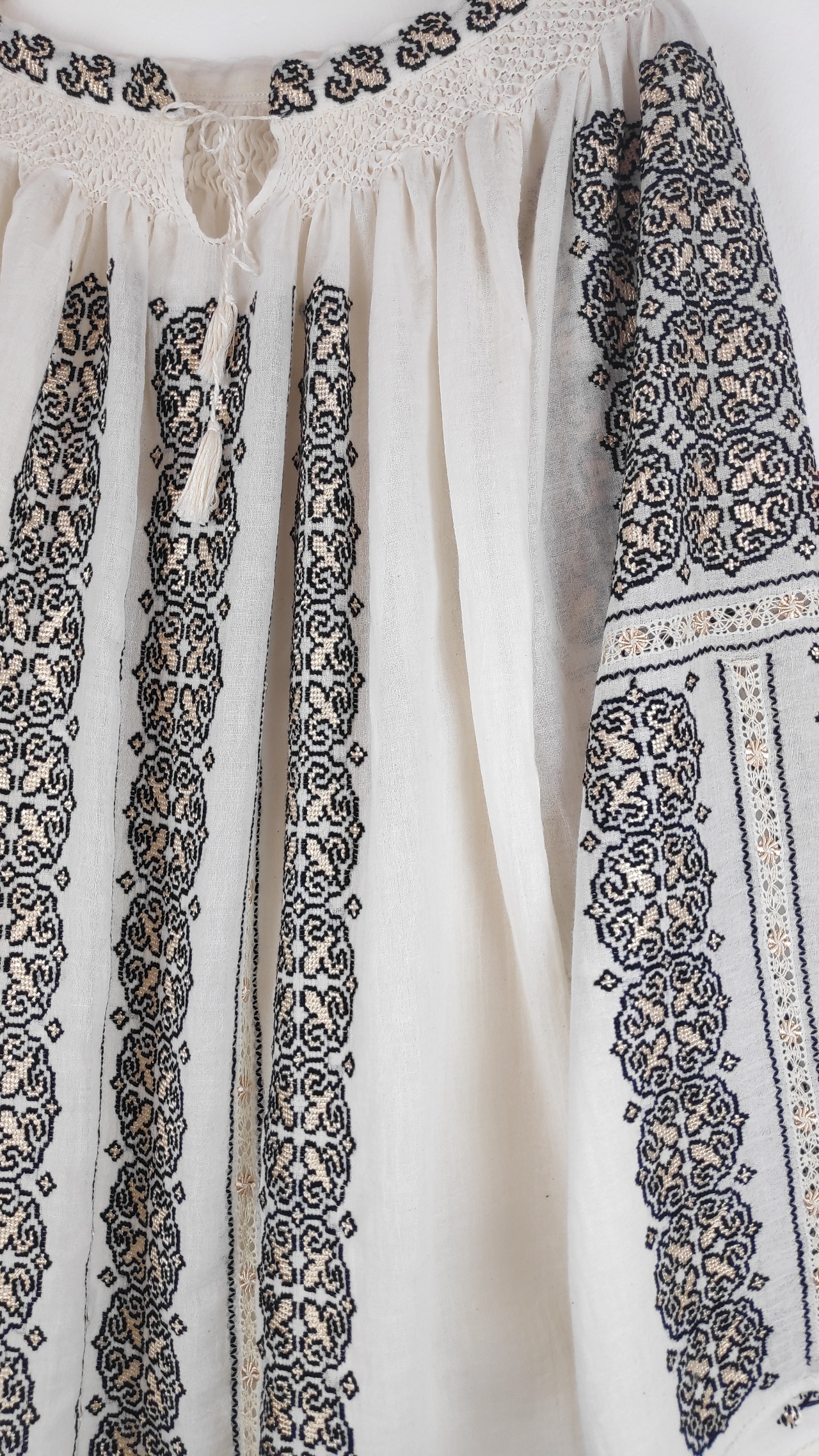 Ie_tradițională_românească_IE_72.9.13.1_p3